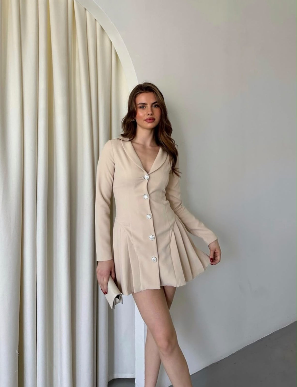 Fustan Bezhë Stil Xhaketë